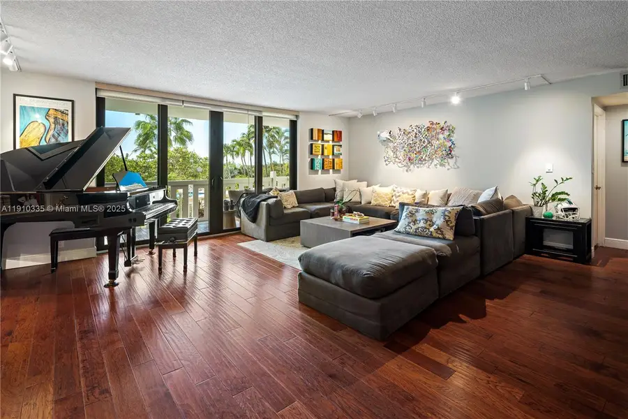 1111 Crandon Blvd #C205, Key Biscayne, FL 33149 - Image #2