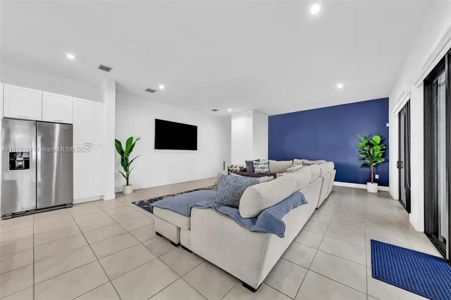 4346 NW 81st Ave, Doral, FL 33166 - Image #2