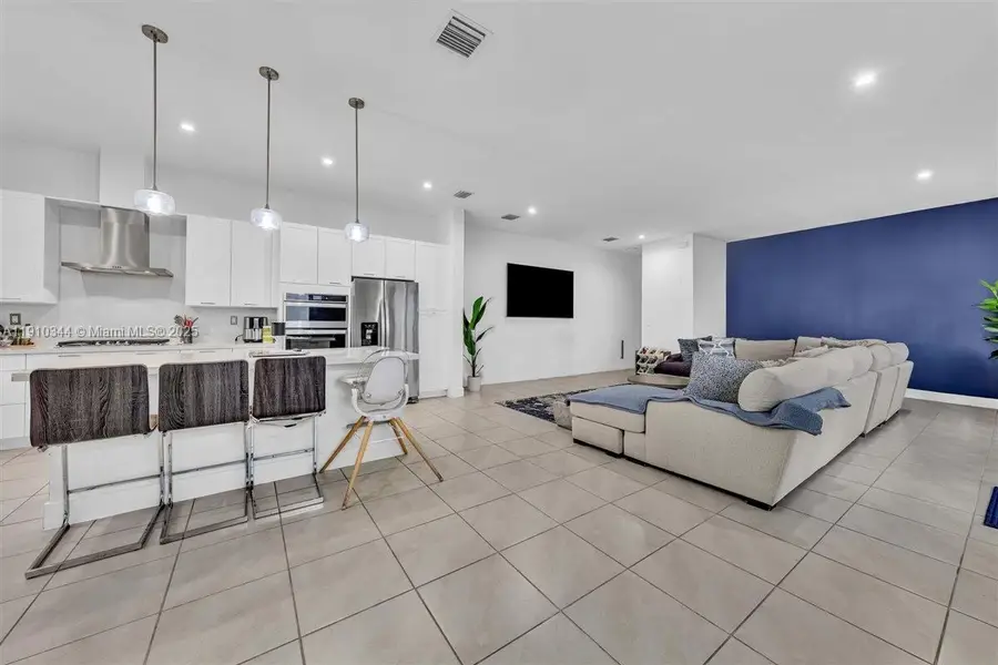 4346 NW 81st Ave, Doral, FL 33166 - Image #3