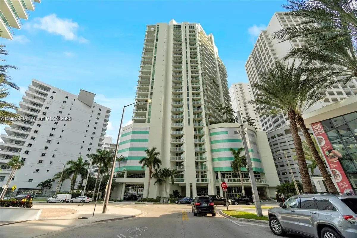 218 SE 14th St #1003, Miami, FL 33131 - Image #1