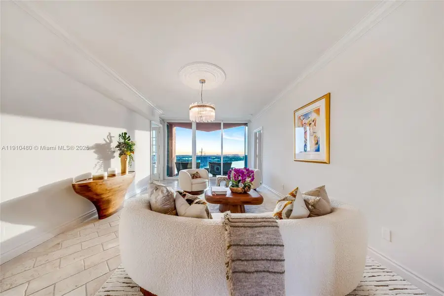 300 S Pointe Dr #1702, Miami Beach, FL 33139 - Image #2