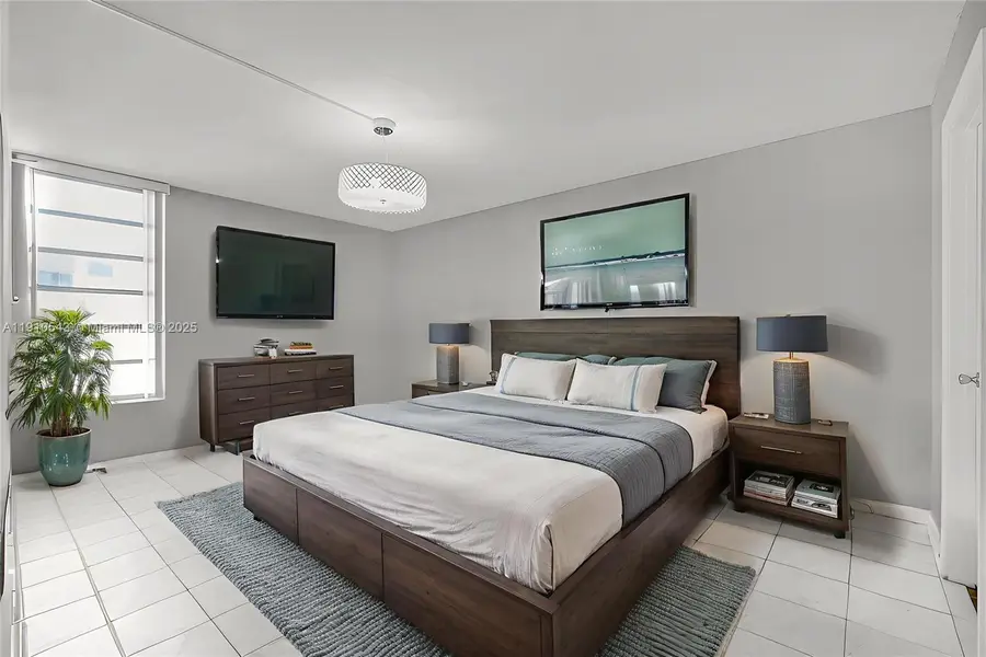 9686 Fontainebleau Blvd #507, Miami, FL 33172 - Image #3