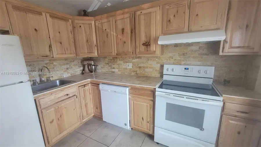 5851 NW 62nd Ave #202, Tamarac, FL 33319 - Image #2