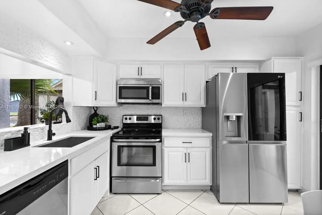 6417 W Pinehurst Cir W #E23, Tamarac, FL 33321 - Image #1