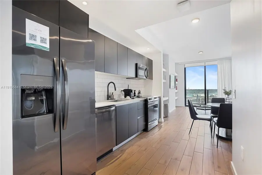 398 NE 5th St #1811, Miami, FL 33132 - Image #2