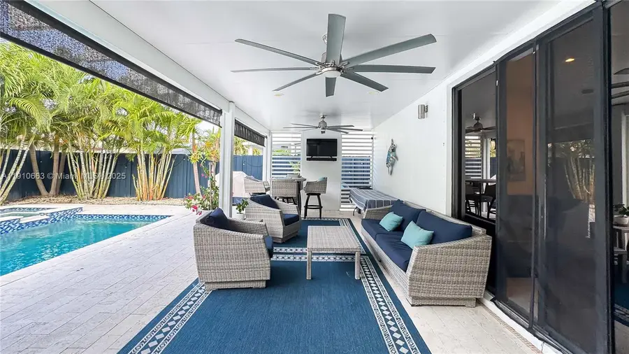 23024 SW 104th Pl, Cutler Bay, FL 33190 - Image #2