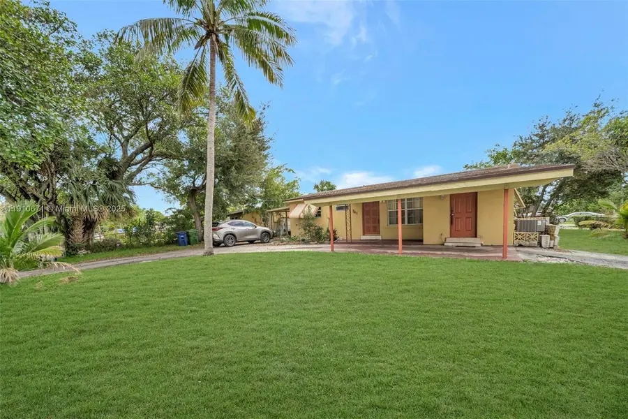 741 SW 2nd Ct, Hallandale Beach, FL 33009 - Image #3