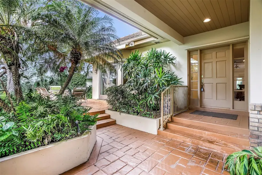 12001 SE Prestwick Ter, Tequesta, FL 33469 - Image #3