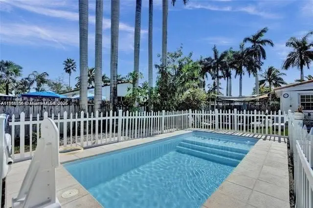 1611 Mayo St, Hollywood, FL 33020 - Image #2