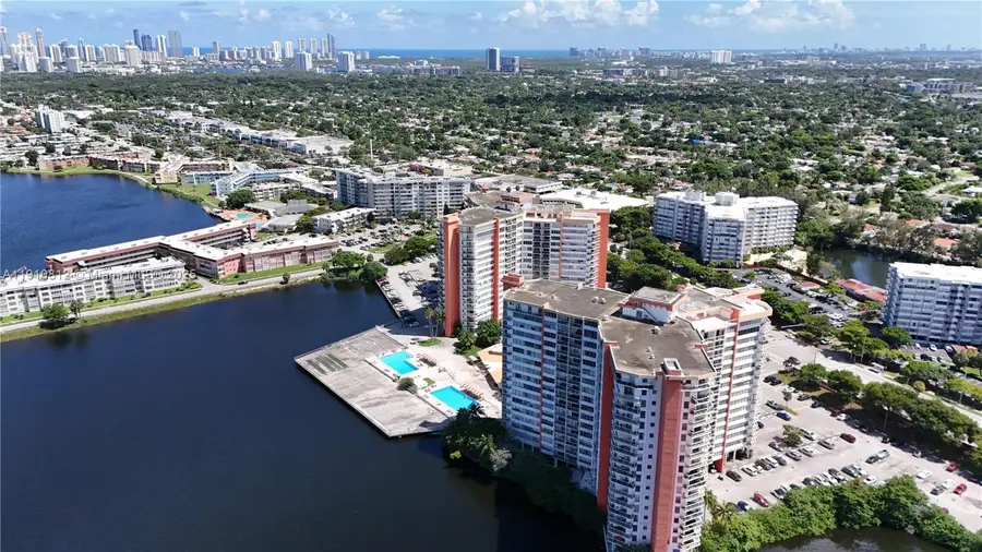 1301 NE Miami Gardens Dr #824W, Miami, FL 33179 - Image #2