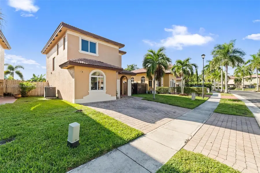 2526 NE 41st Ave, Homestead, FL 33033 - Image #3