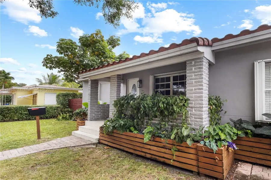 1220 Oriole Ave, Miami Springs, FL 33166 - Image #2