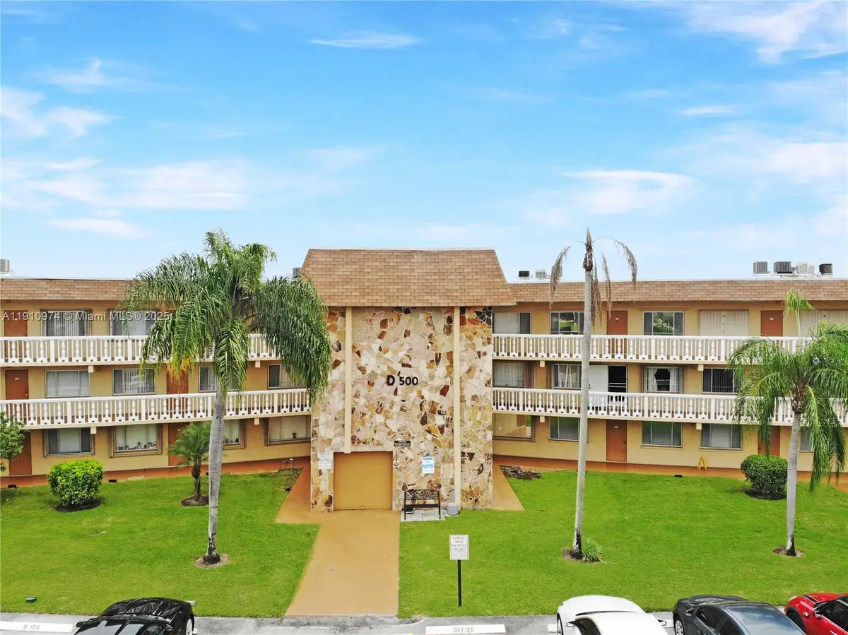 500 W Village Green Cir W #203, Palm Springs, FL 33461 - Image #1