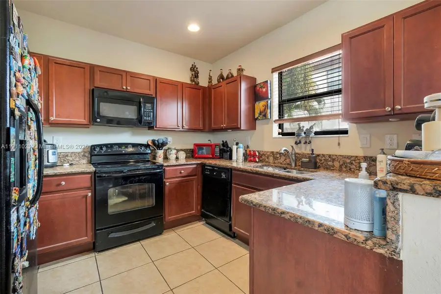 339 NE 37th Ter, Homestead, FL 33033 - Image #3
