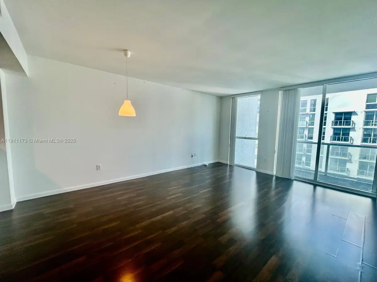 253 NE 2nd St #2806, Miami, FL 33132 - Image #1