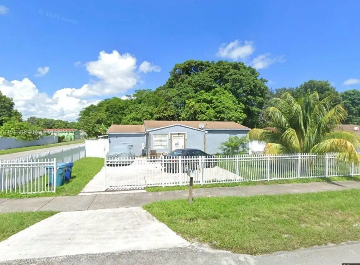 1487 NW 100th St, Miami, FL 33147 - Image #1