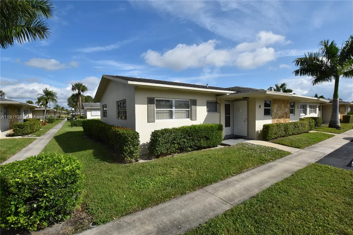 2765 E Emory Dr #H, West Palm Beach, FL 33415 - Image #1