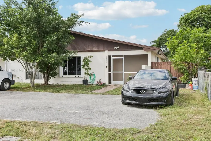 2117 E Bond Dr #1, West Palm Beach, FL 33415 - Image #3