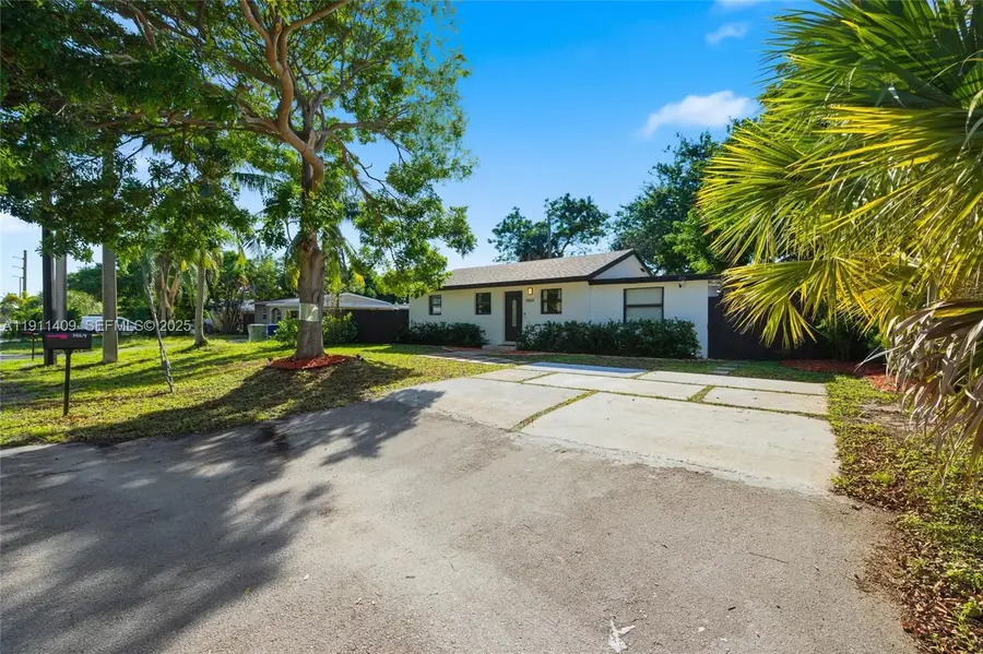 1464 NE 28th St, Pompano Beach, FL 33064 - Image #2