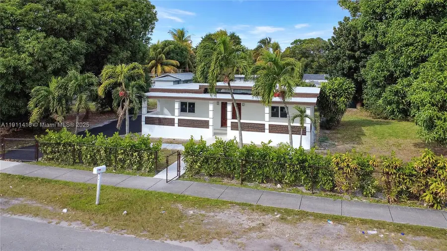 745 NW 140th St, Miami, FL 33168 - Image #2