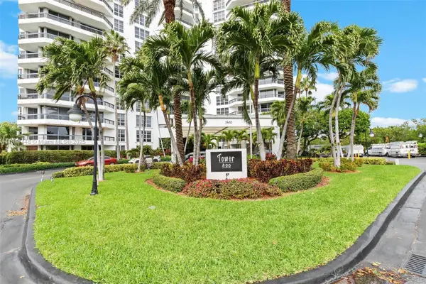 3500 Mystic Pointe Dr #1007, Aventura, FL 33180