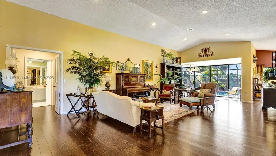 10858 White Aspen Ln, Boca Raton, FL 33428 - Image #2