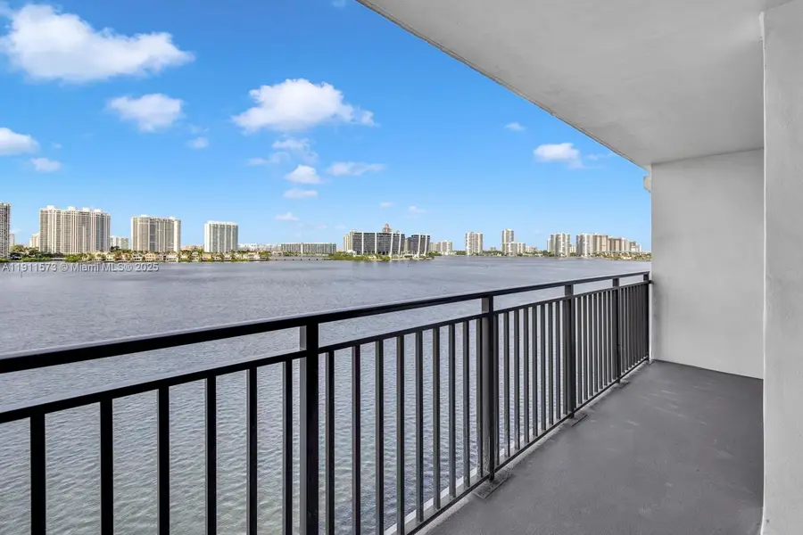 17720 N Bay Rd #803, Sunny Isles Beach, FL 33160 - Image #3