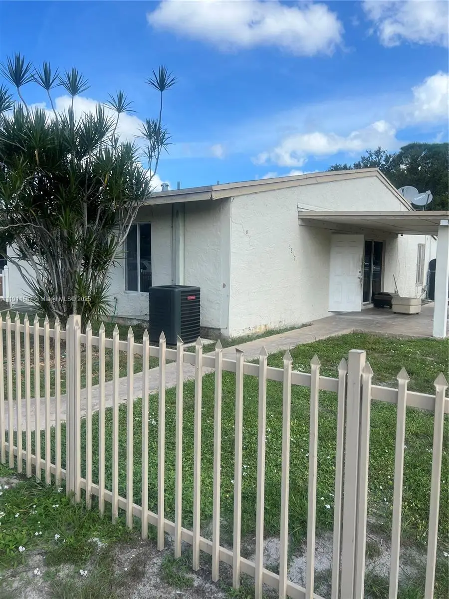 3812 NW 213th St, Miami Gardens, FL 33055 - Image #2