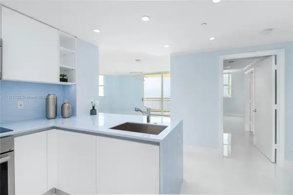 2475 Brickell Ave #1907, Miami, FL 33129