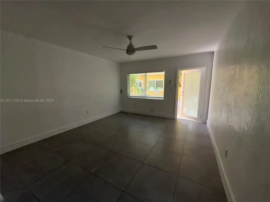 75 Washington Ave #10, Miami Beach, FL 33139 - Image #3