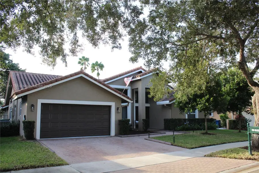 940 Lakewood Ct, Weston, FL 33326 - Image #2