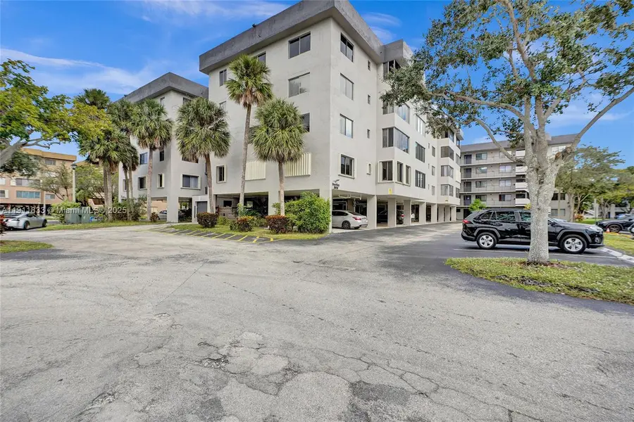 8010 Hampton Blvd #211, North Lauderdale, FL 33068 - Image #2