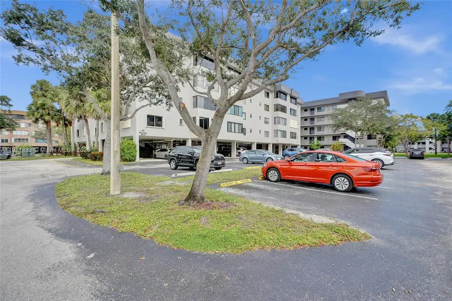 8010 Hampton Blvd #211, North Lauderdale, FL 33068 - Image #3