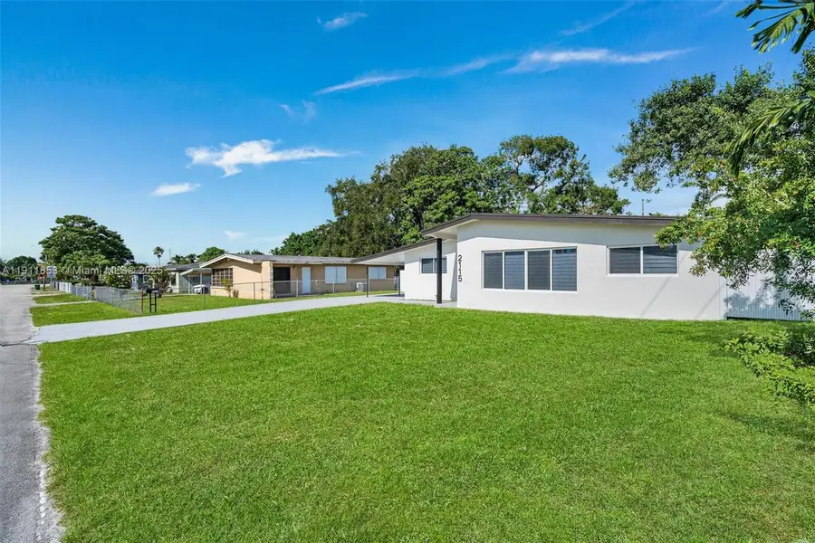 2115 NW 129th St, Miami, FL 33167 - Image #2