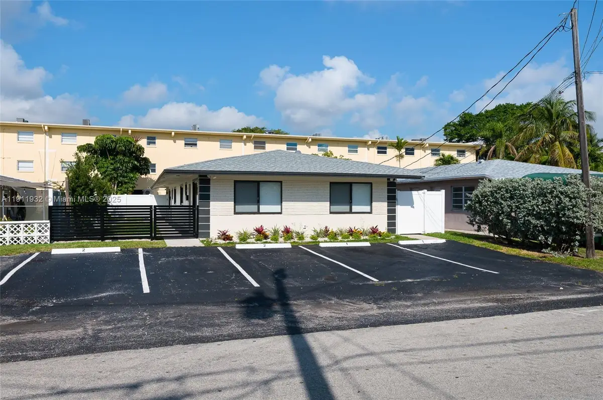 329 SE 12th Ave, Pompano Beach, FL 33060 - Image #1