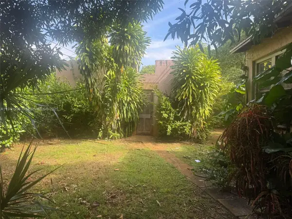 421 NW 81st St, Miami, FL 33150