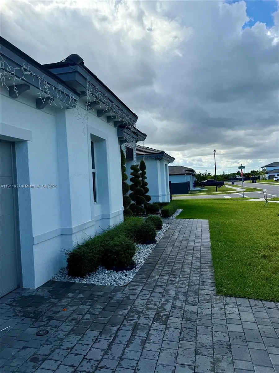 16910 SW 288th Ter, Homestead, FL 33030 - Image #3