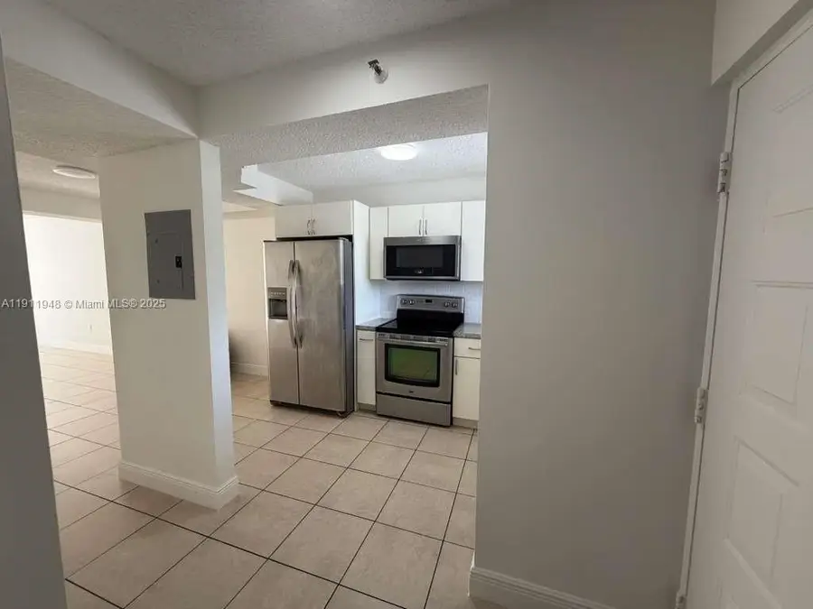7785 W 30 Ct #F-202, Hialeah Gardens, FL 33018 - Image #2