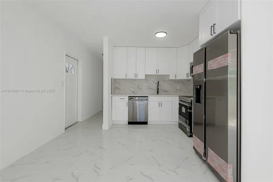 731 NE 16th St, Fort Lauderdale, FL 33304 - Image #2