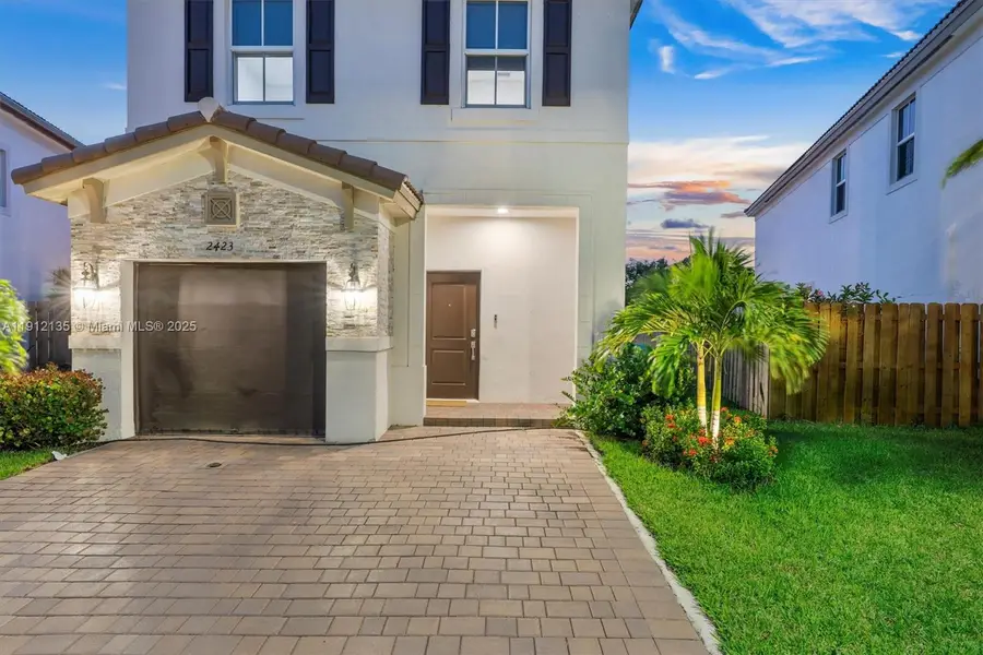 2423 NW 131st Cir, Miami, FL 33167 - Image #2