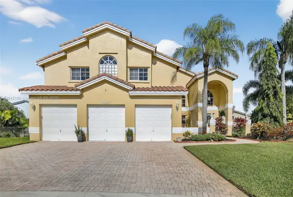 955 NW 197th Ter, Pembroke Pines, FL 33029