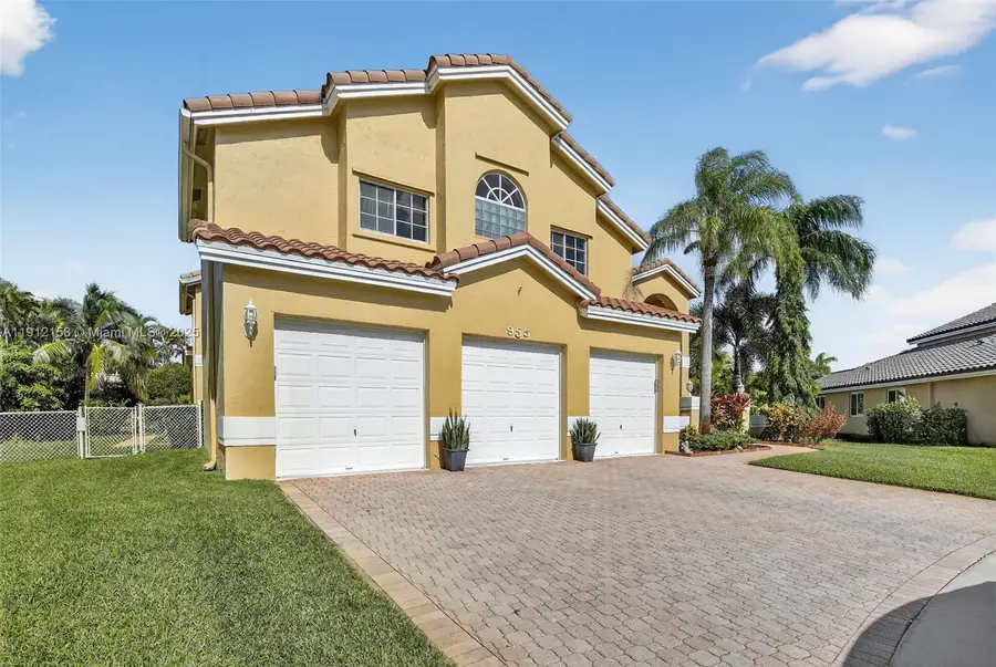 955 NW 197th Ter, Pembroke Pines, FL 33029 - Image #3