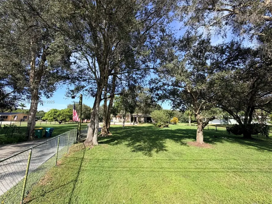 14431 Mustang Trl, Southwest Ranches, FL 33330 - Image #3