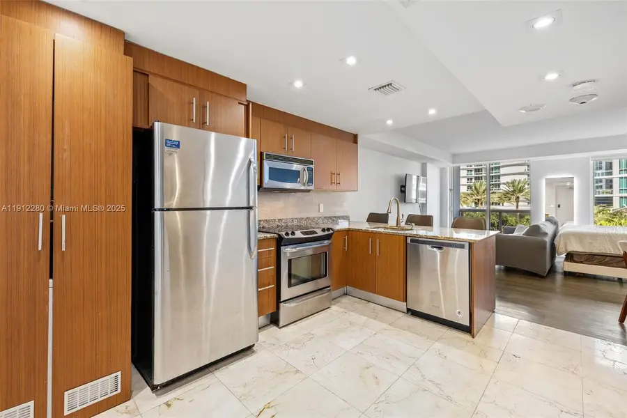 10275 Collins Ave #402, Bal Harbour, FL 33154 - Image #2