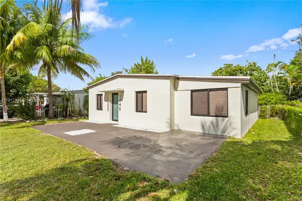1745 NE 182 St, North Miami Beach, FL 33162