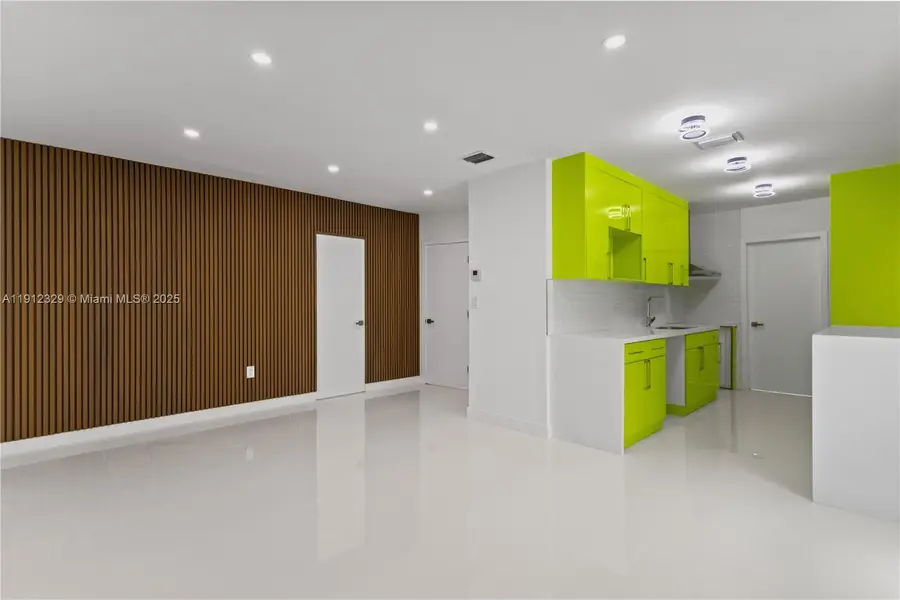 1745 NE 182 St, North Miami Beach, FL 33162 - Image #3