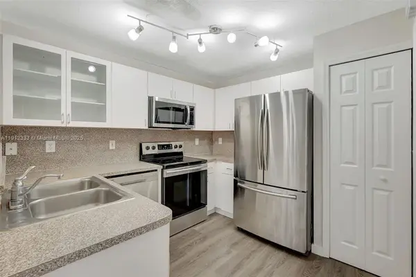 6141 NW 115th Pl #352, Doral, FL 33178