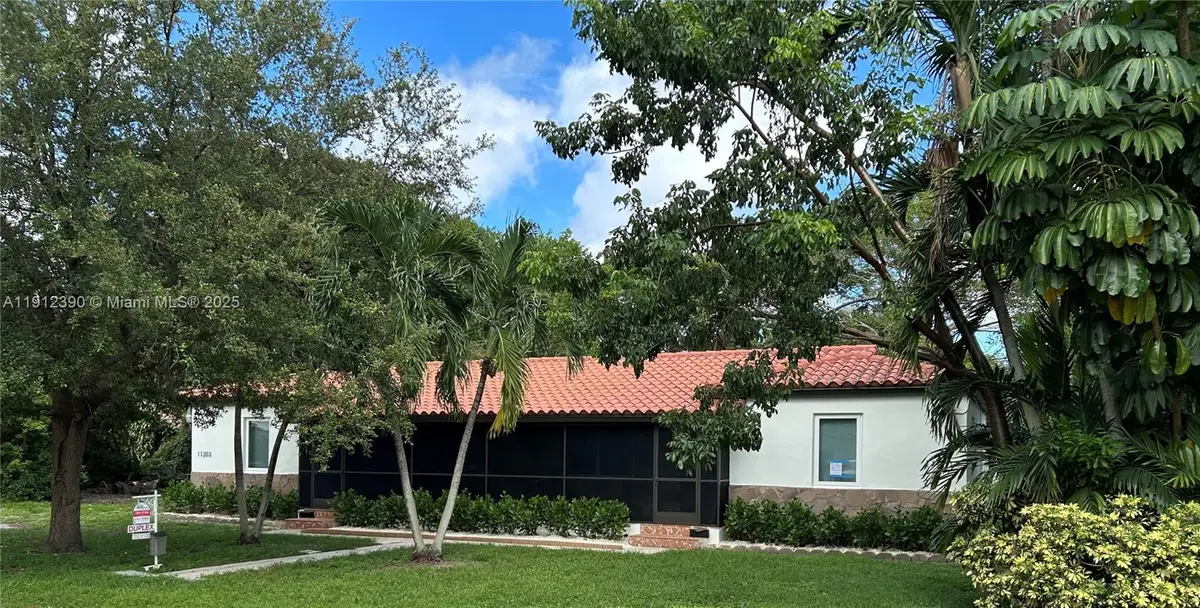 11208 NE 10 Av, Biscayne Park, FL 33161 - Image #1