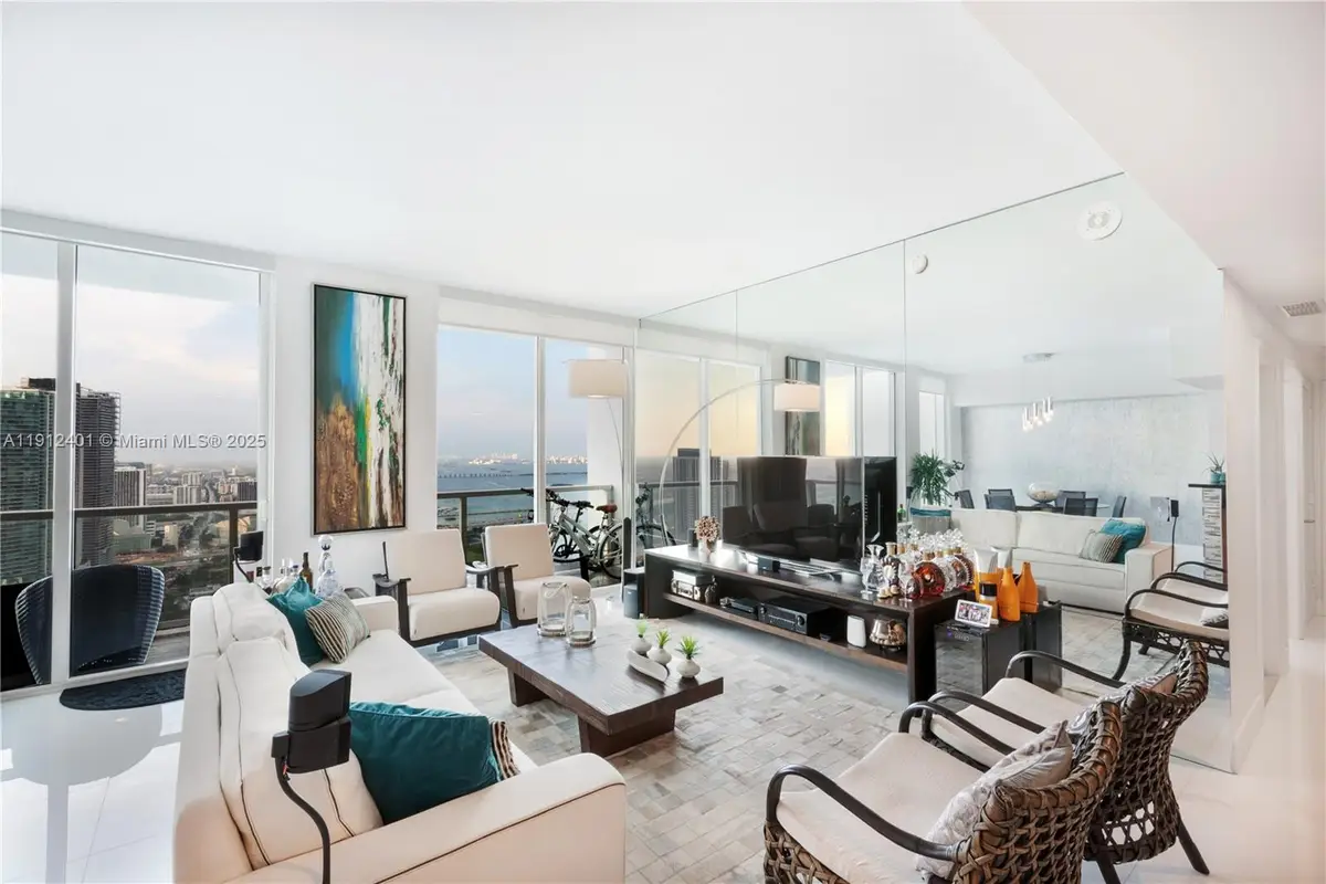 244 Biscayne Blvd #4604, Miami, FL 33132 - Image #1