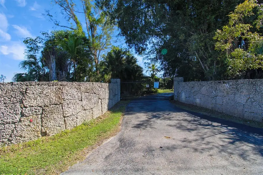 19051 SW 147th Ave, Miami, FL 33187 - Image #2
